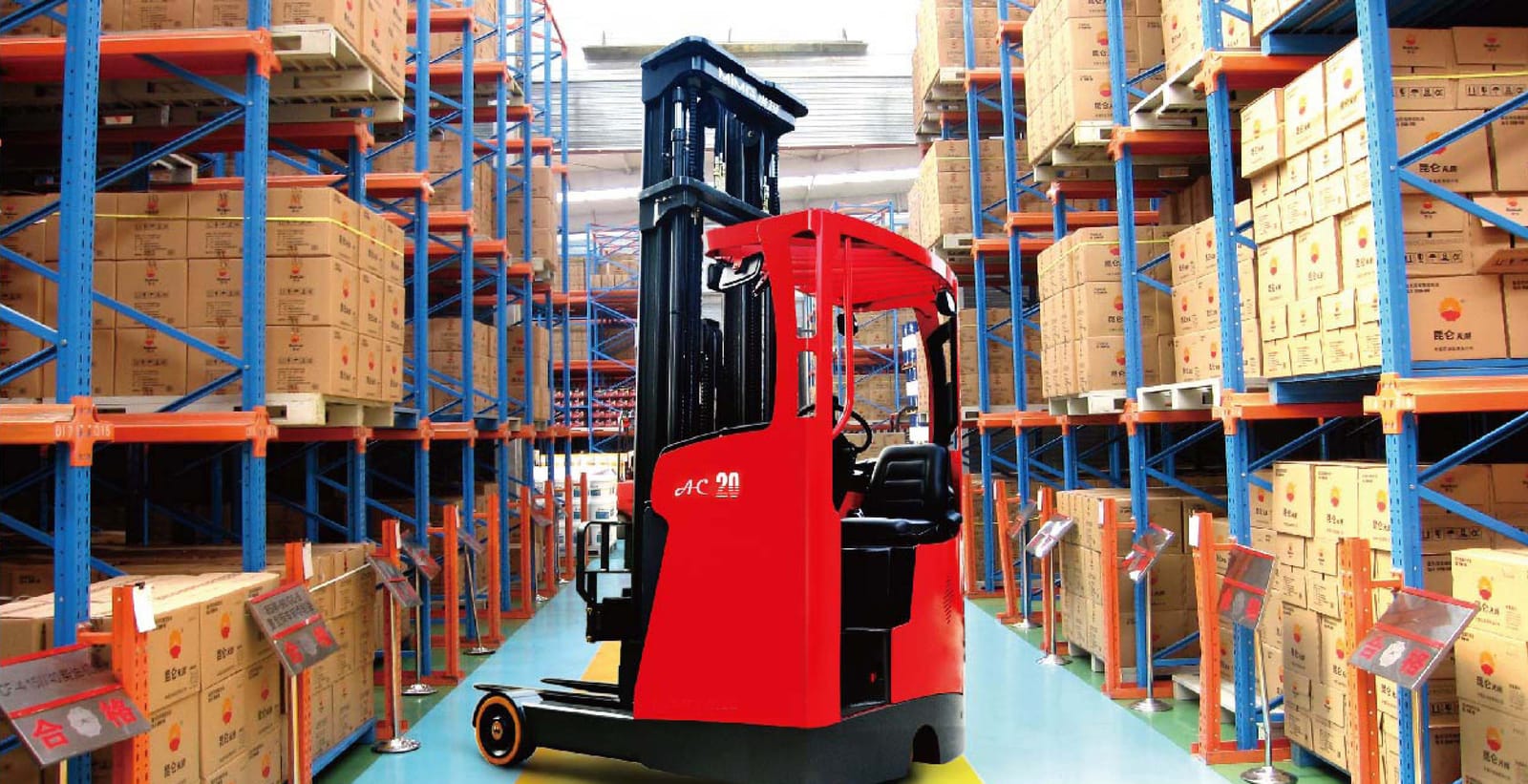 Apilador reach TFZ (operador sentado)