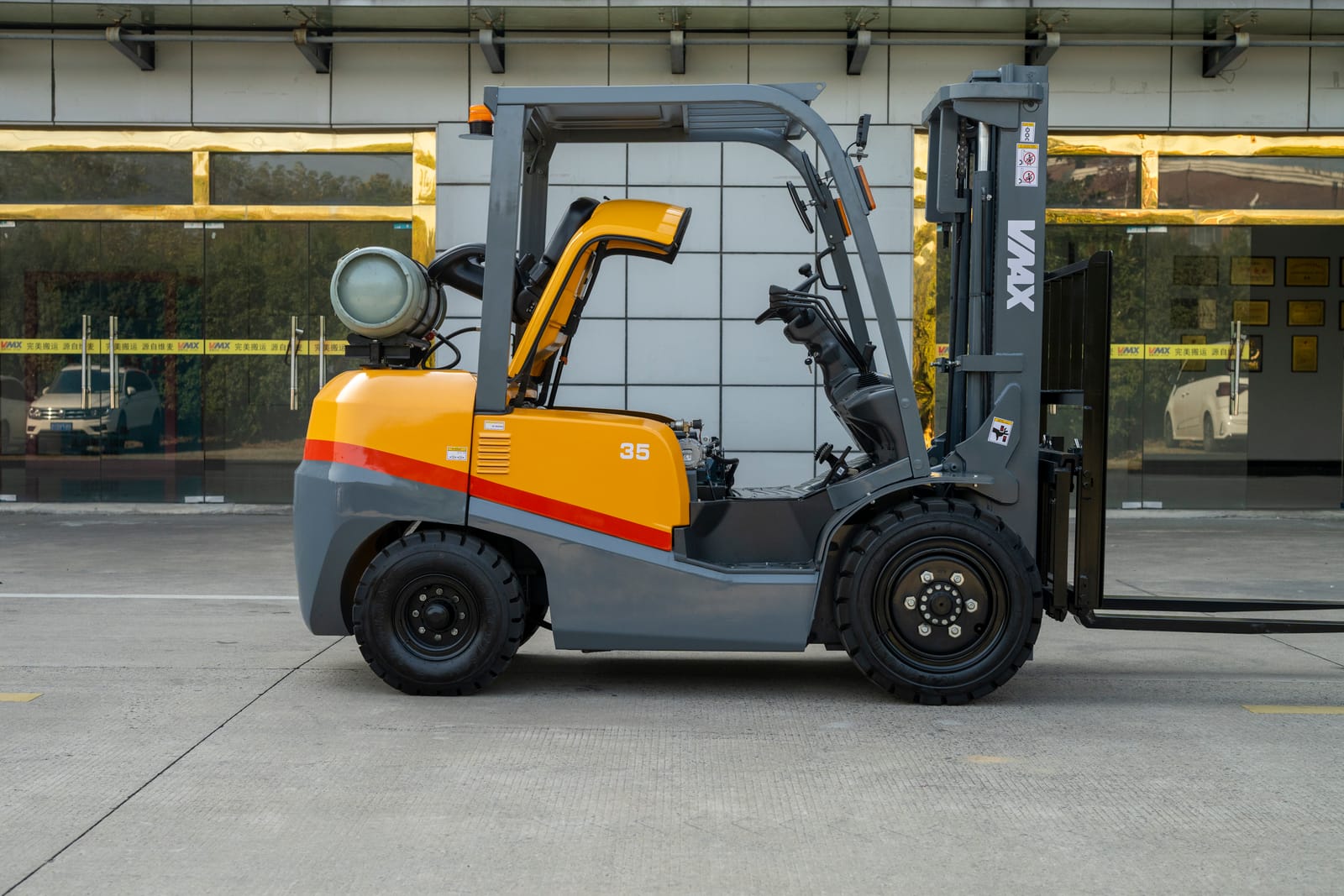 Autoelevador VMAX T Series Nafta / GLP